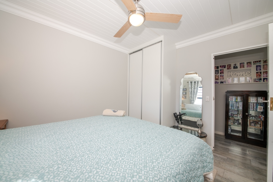 2 Bedroom Property for Sale in Pringle Bay Western Cape